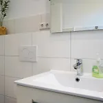 Lägenhet Schoenes Mit Garten- Loggia- Parkplatz- Waschmaschine *